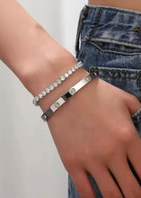 Cargar imagen en el visor de la galerÃa, Rhinestone Encrusted Bracelet Set