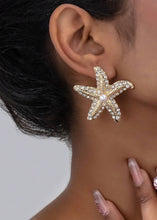 Load image into Gallery viewer, Pearl Detail Starfish Earrings