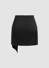 Cargar imagen en el visor de la galería, Chic Thoughts Black Satin Mini Skirt