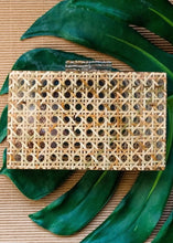 Cargar imagen en el visor de la galería, O'ahu Straw Acrylic Handbag