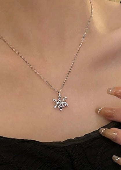 Winter Wonderland Snowflake Necklace