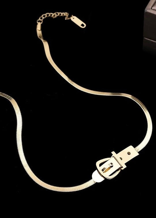 Belt Buckle Detail Choker Necklace