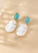 Cargar imagen en el visor de la galería, Pearlescent Teal Marble Earrings