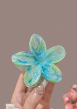 Load image into Gallery viewer, Flower Claw Clips