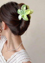 Load image into Gallery viewer, Flower Claw Clips