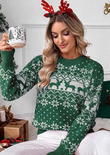 Cargar imagen en el visor de la galería, Winter Wonderland Knitted Christmas Sweater
