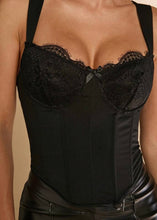 Cargar imagen en el visor de la galería, You&#39;re A Mean One Lace Corset Top
