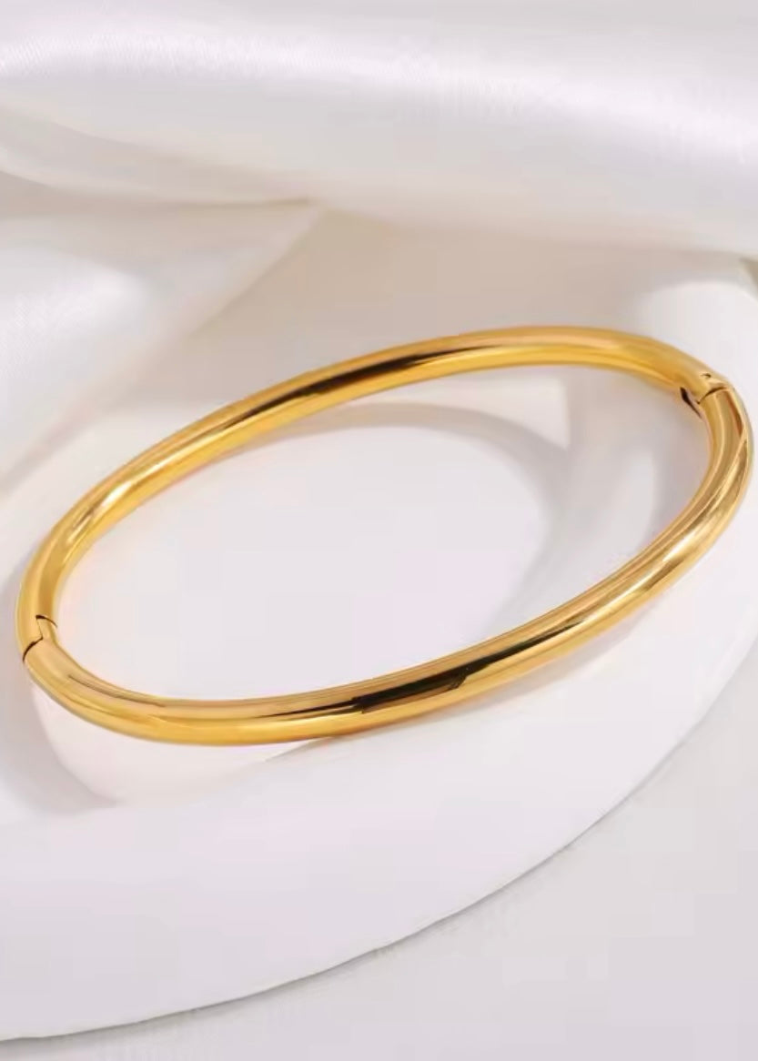 Minimalist Bangle