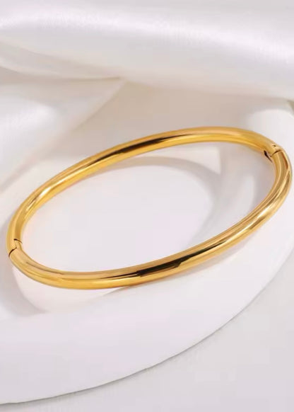 Minimalist Bangle