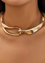 Cargar imagen en el visor de la galería, Chunky Torques Choker Necklace
