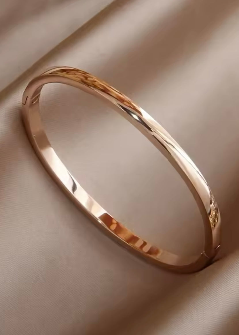 Minimalist Bangle