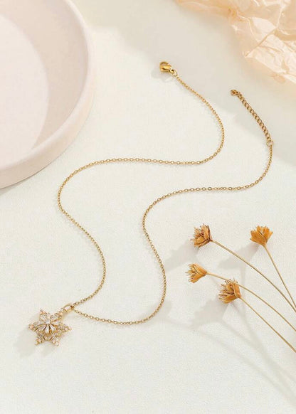 Winter Wonderland II Snowflake Necklace