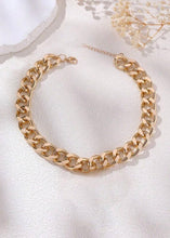 Cargar imagen en el visor de la galería, Gold Chain Choker
