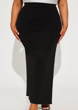 Load image into Gallery viewer, Perfect Sculpt Slit Maxi Skirt
