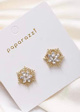 Cargar imagen en el visor de la galería, “Gold Christmas” Snowflake Studs
