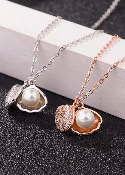 Shell & Pearl Pendant Neklace