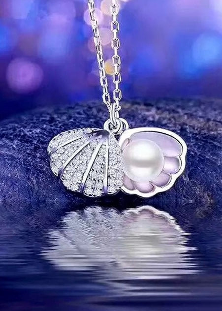 Shell & Pearl Pendant Neklace
