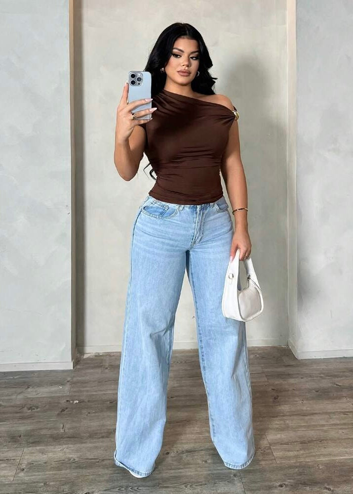 Tawny Asymmetric Top