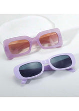 Cargar imagen en el visor de la galería, Bad Intentions Square Framed Sunglasses
