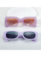 Cargar imagen en el visor de la galería, Bad Intentions Square Framed Sunglasses
