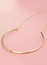 Load image into Gallery viewer, Gold Minimalist Choker
