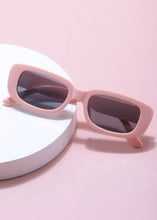 Cargar imagen en el visor de la galería, Lolita Square Framed Sunglasses
