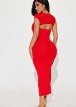 Cargar imagen en el visor de la galería, Scarlet Sculpt Midaxi Dress
