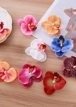Load image into Gallery viewer, Flower Clips
