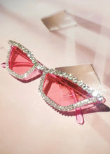 Cargar imagen en el visor de la galería, Bad Gyal Rhinestone Detail Sunglasses
