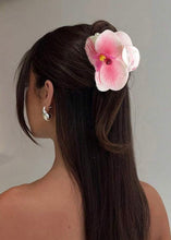 Load image into Gallery viewer, Flower Claw Clips
