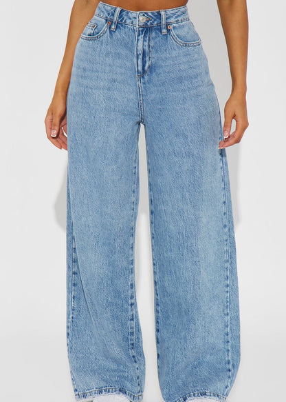 Model-Off-Duty High Waisted Wide Leg Jeans