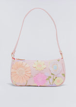 Cargar imagen en el visor de la galería, Frangipani Flower Applique Shoulder Bag
