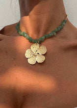 Load image into Gallery viewer, Aloha Flower Pendant Necklace
